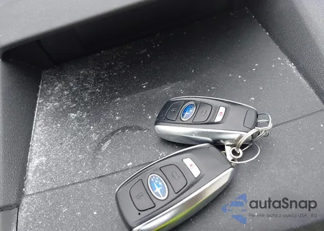 2020 Subaru Forester Premium z USA, uszkodzony, nr VIN JF2SKAJC2LH608689